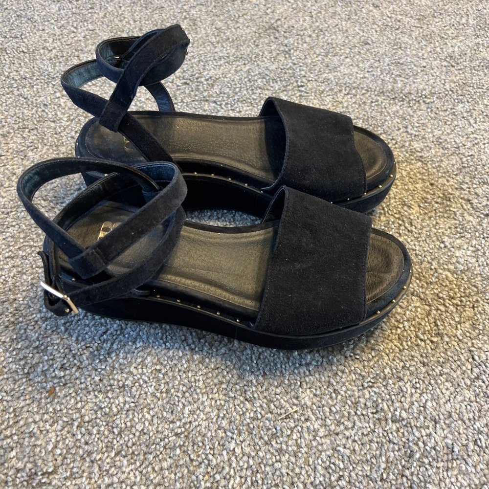 gianni bini wedge sandals womens 6 black sweet talk platform trappy suede girly